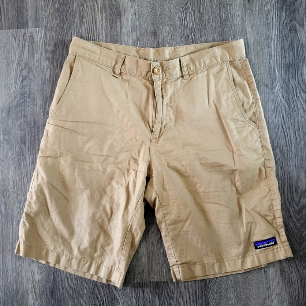 Men's Patagonia Khaki Organic Cotton Shorts Size 30 climbing hiking travel gorp